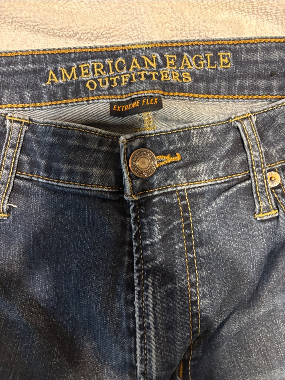 American Eagle Outfitters Men’s Jeans - Dark and Light Blue Washes - Picture 9 of 16